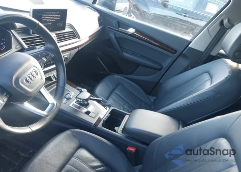 2018 Audi Q5 2.0T Premium/2.0T Tech Premium z USA, uszkodzony, nr VIN WA1BNAFY6J2181019